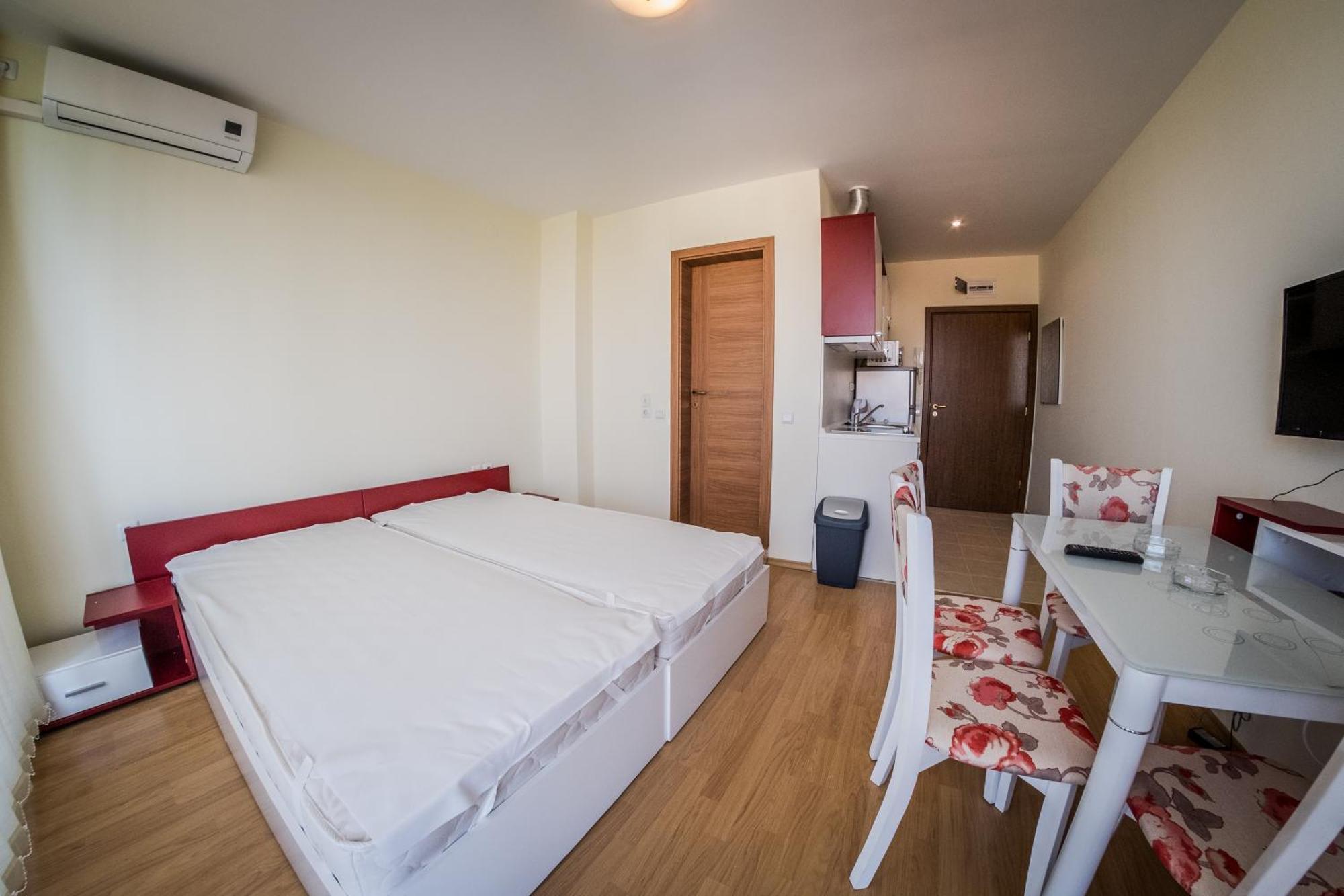 Nessebar And Holiday Fort Apartments 阳光海滩 外观 照片