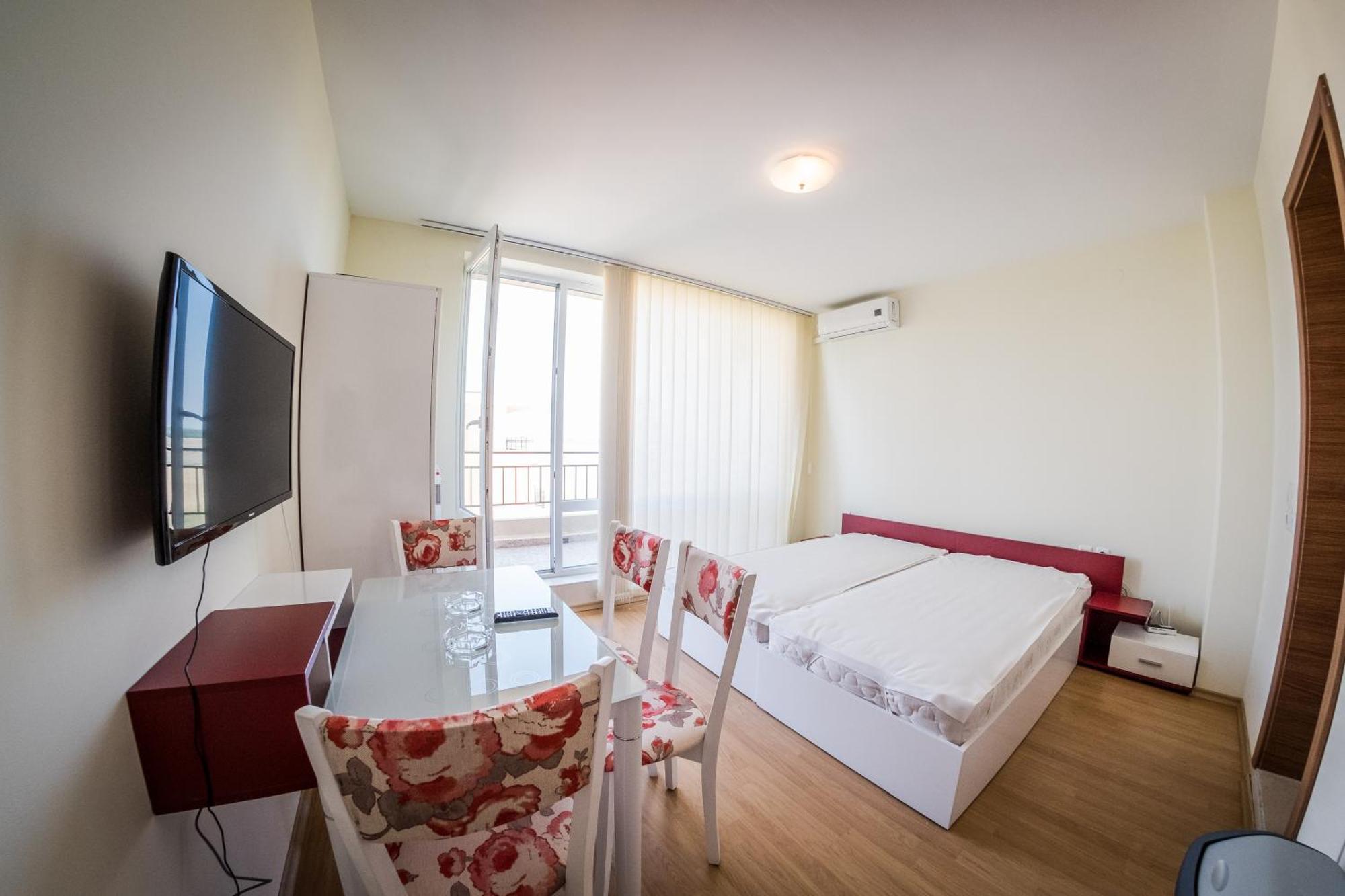 Nessebar And Holiday Fort Apartments 阳光海滩 外观 照片